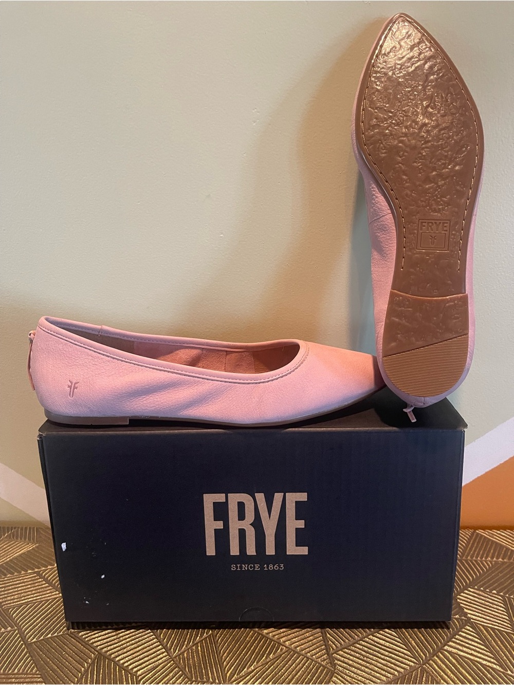 New, Frye Blush Pink Pointed-Toe size 7.5 Leather Flats - Picture 2 of 4